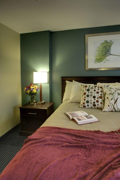 Inn At Deep Creek Oakland Exteriör bild
