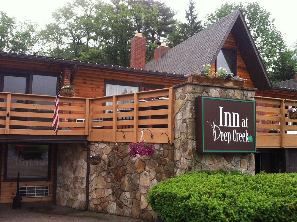 Inn At Deep Creek Oakland Exteriör bild