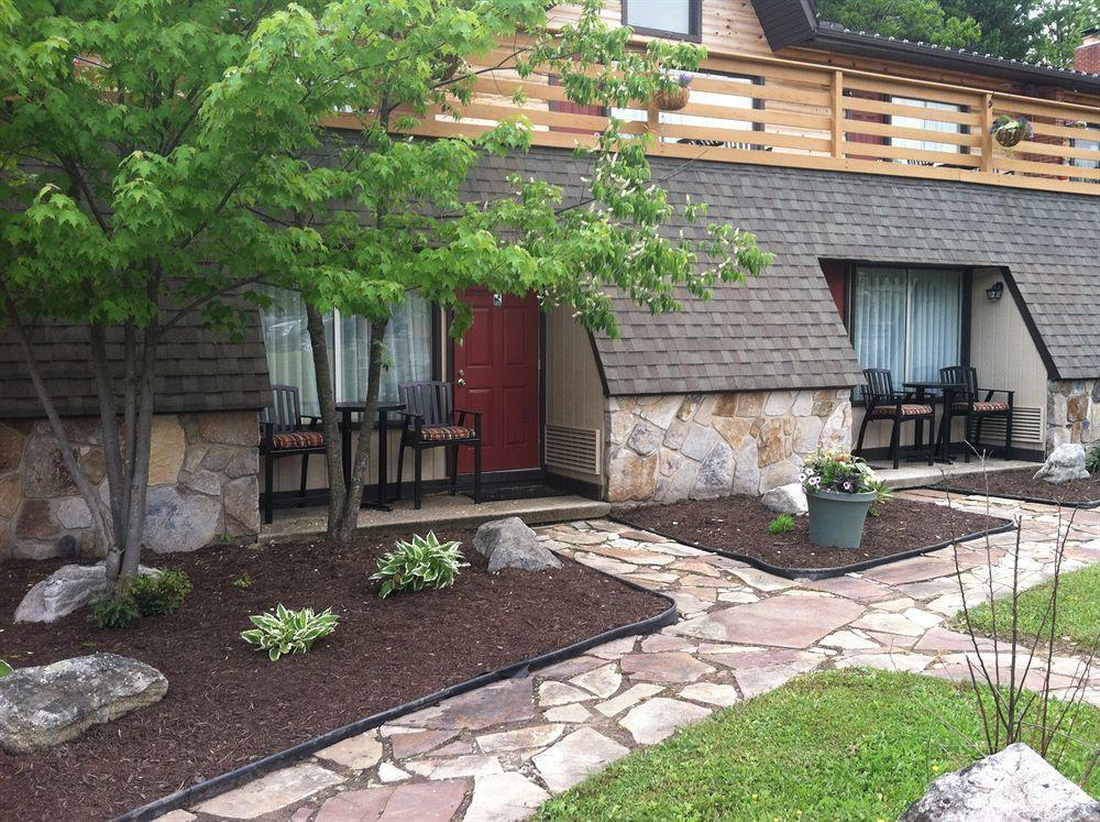 Inn At Deep Creek Oakland Exteriör bild