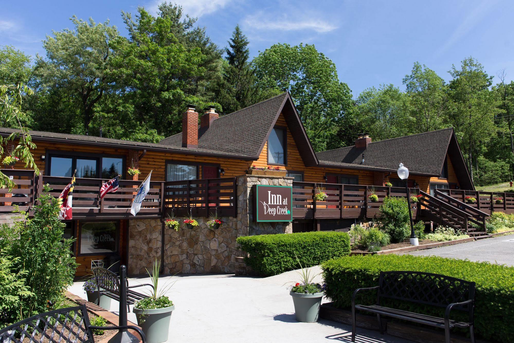 Inn At Deep Creek Oakland Exteriör bild